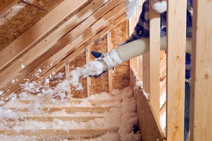 Old Types of Insulation for Houses: Spray Foam Insulation