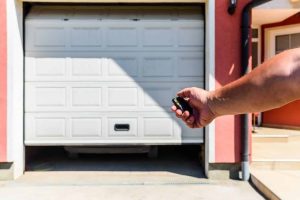 How to Handle Awkward Problems With Garage Door Openers?