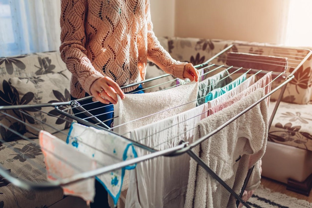 How to Dry Clothes Without a Machine