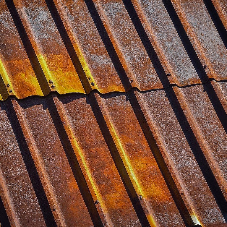 Metal roof rust